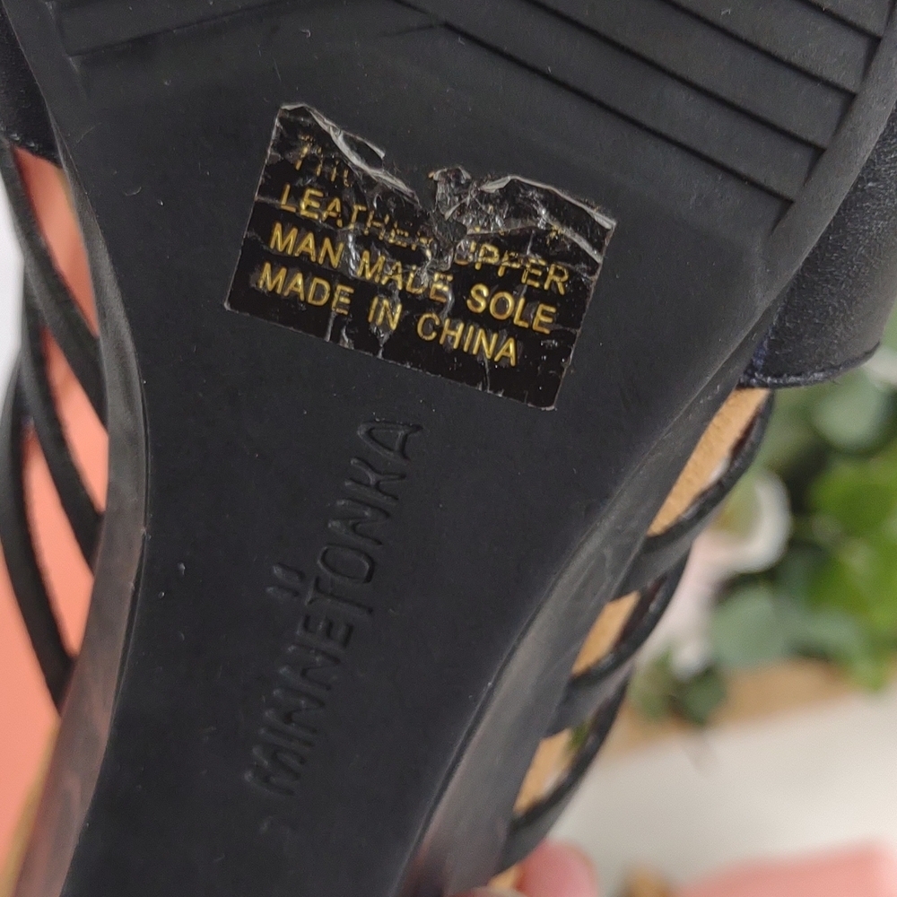Minnetonka Women's Black Sandals - Picture 5 of 6
